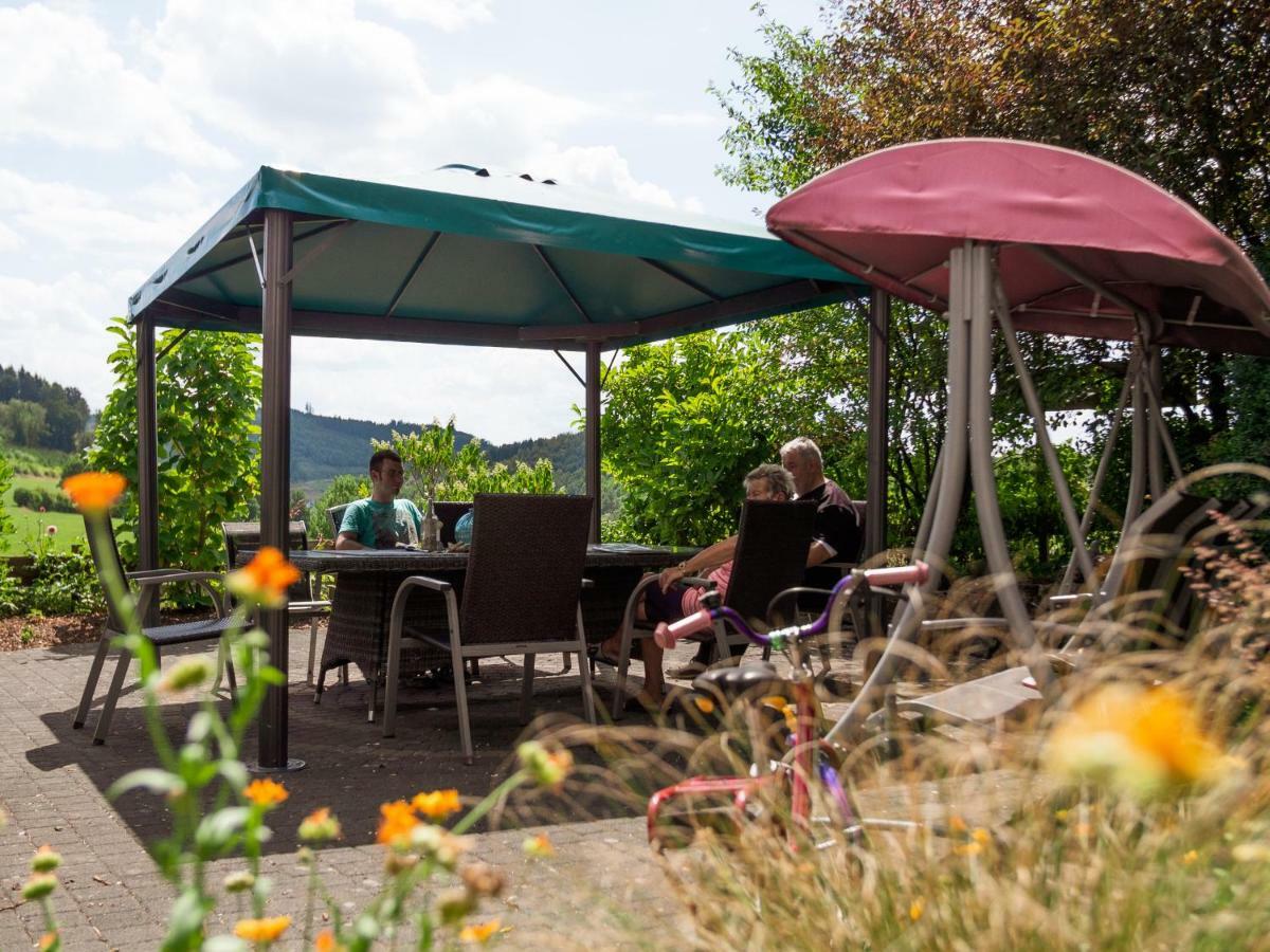 Bauernhofpension Wiebelhaus-Mester Lennestadt Bagian luar foto