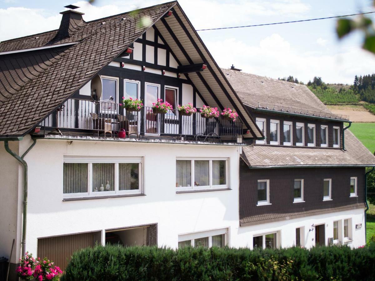 Bauernhofpension Wiebelhaus-Mester Lennestadt Bagian luar foto